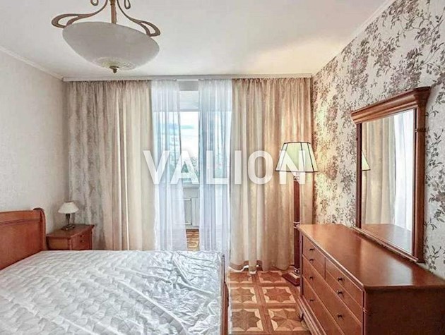 Продаж 3-кімнатної квартири на вул.Драгоманова, 31в