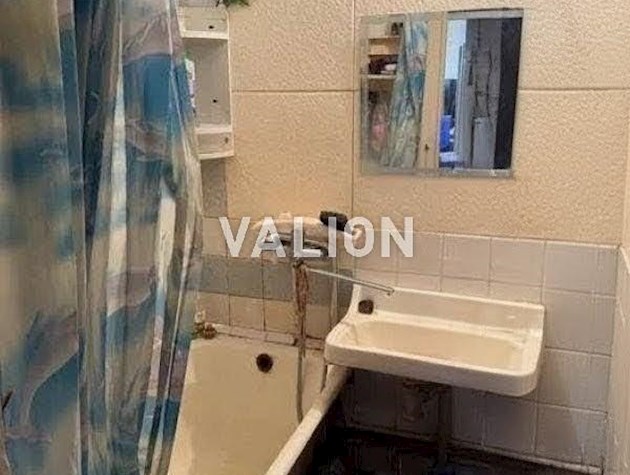 Продажа трехкомнатной квартиры Святошинский р-н, бул. Вернадского 73а