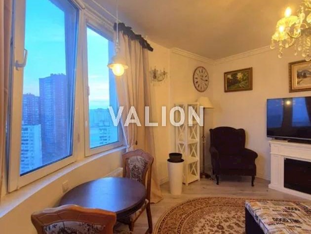 Продаётся стильная 2-к квартира с хорошим видом, ул. Ревуцкого, 7в