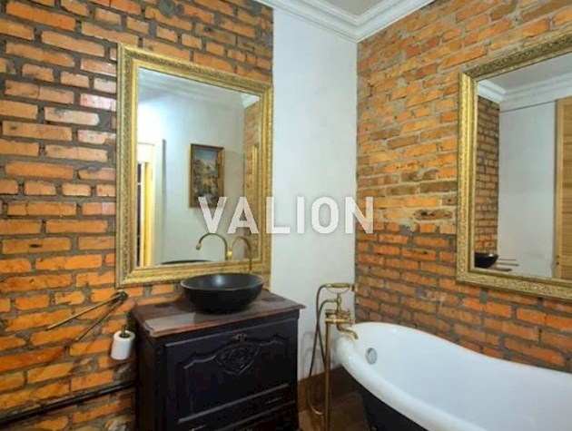 Продаётся стильная 2-к квартира с хорошим видом, ул. Ревуцкого, 7в