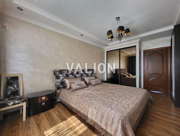 Продажа 2 — комнатной квартиры.