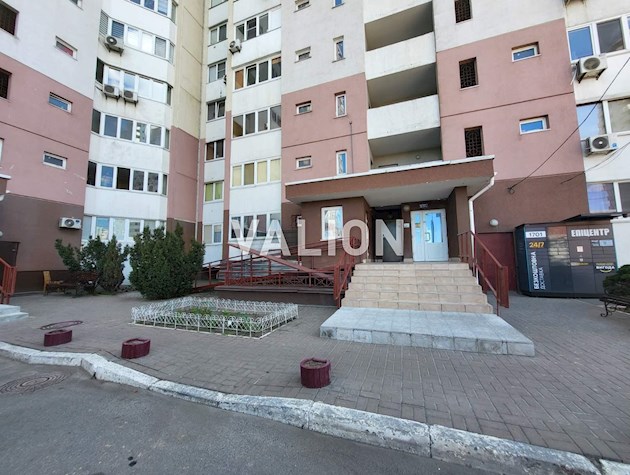 Продажа 2 — комнатной квартиры.