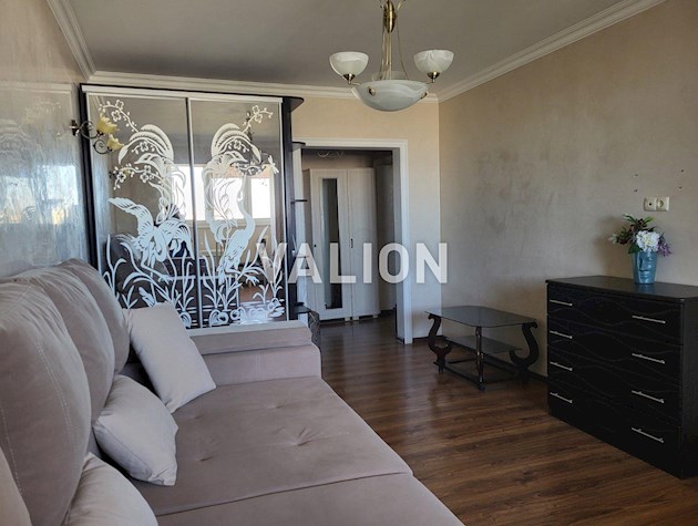 Продажа 2 — комнатной квартиры.