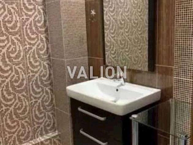 Продажа 2 — комнатной квартиры.