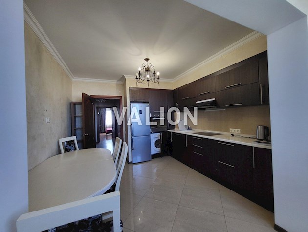 Продажа 2 — комнатной квартиры.