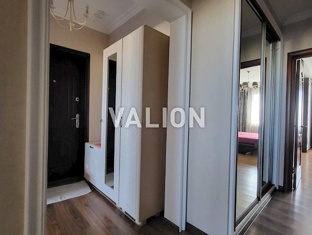 Продажа 2 — комнатной квартиры.