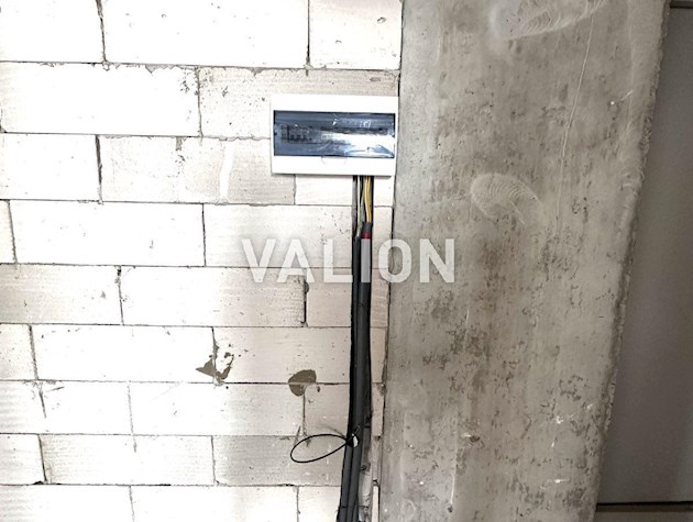 Продажа 2-комнатной квартиры по ул. Ревуцкого 40б, ЖК Лебединый, ст.м. Харьковская, Дарницкий.