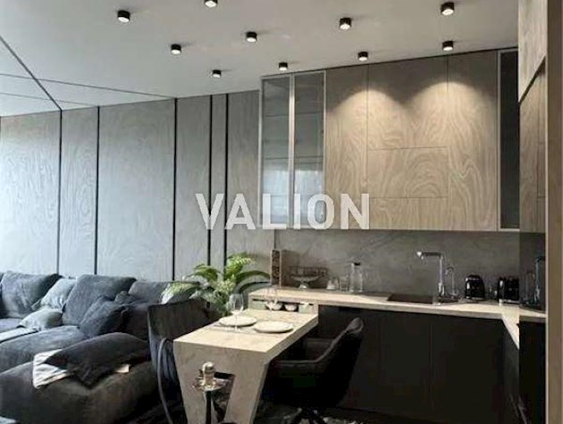 Продаж 2к квартири вул. Антоновича 109