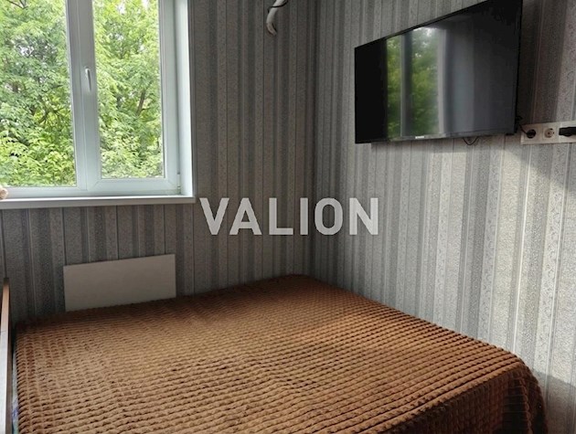 Продается 2 комнатная квартира 40/29,5/12 кВ.м, ул. Н. Кобринской 12, Бортничи.