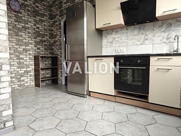 Продается 2 комнатная квартира 40/29,5/12 кВ.м, ул. Н. Кобринской 12, Бортничи.