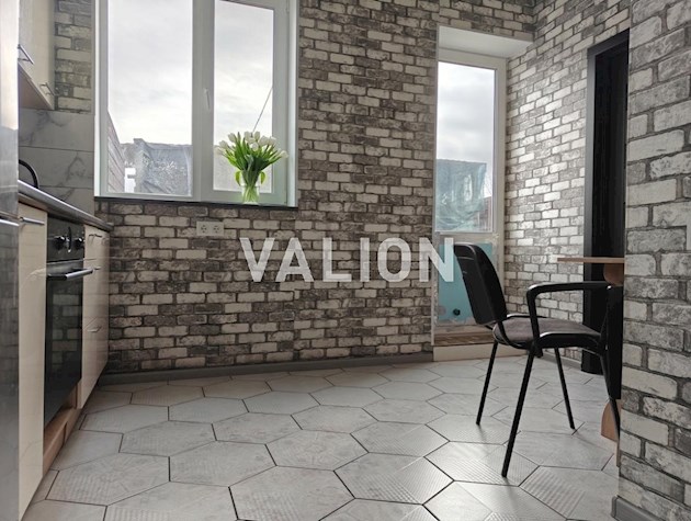 Продается 2 комнатная квартира 40/29,5/12 кВ.м, ул. Н. Кобринской 12, Бортничи.