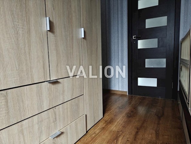 Продается 2 комнатная квартира 40/29,5/12 кВ.м, ул. Н. Кобринской 12, Бортничи.