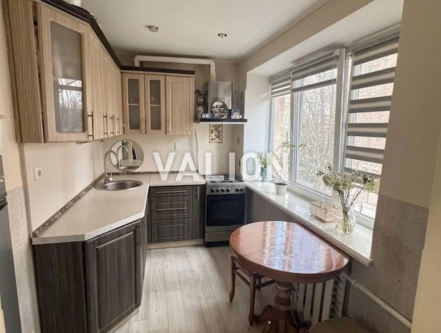 Продажа 2х комнатной квартиры ул. Златопольская 4, Соломенка