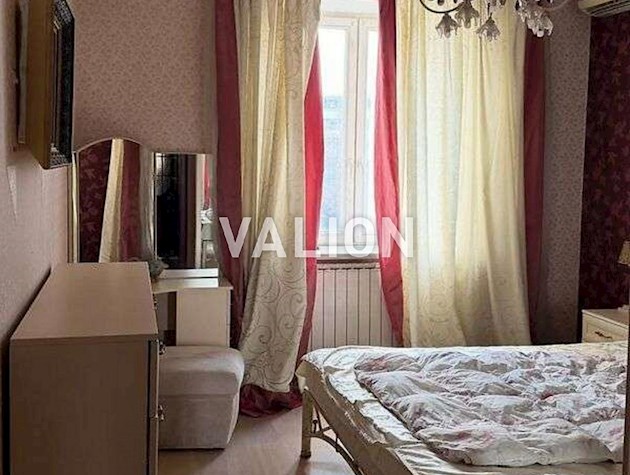 Продажа трехкомнатной квартиры по ул.Вышгородская, 45/2.