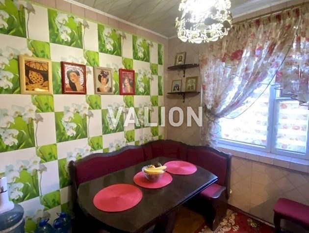 Продаж 3-кімнатної квартири вул. Сержа Лифаря, 4, Деснянський р-н, Троєщина