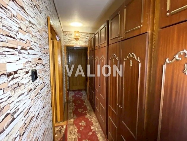 Продаж 3-кімнатної квартири вул. Сержа Лифаря, 4, Деснянський р-н, Троєщина