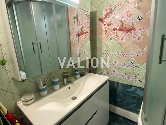 Продаж 3-кімнатної квартири вул. Сержа Лифаря, 4, Деснянський р-н, Троєщина