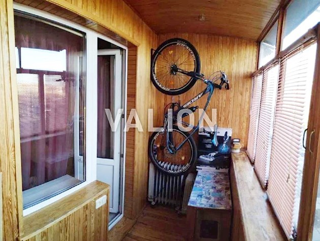 Продам 3к квартиру с ремонтом, пр-т Свободы 15/1, Виноградарь