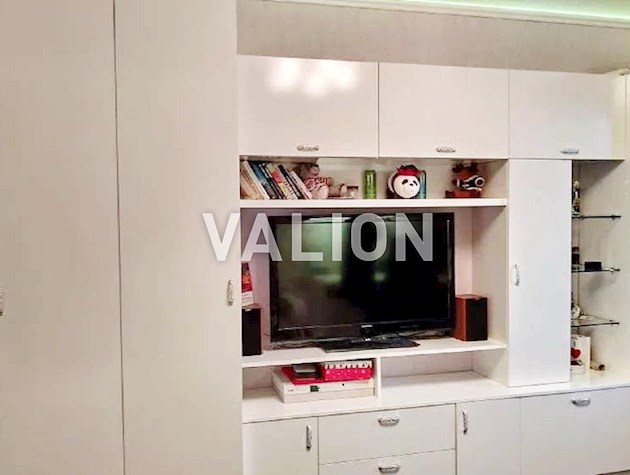 Продам 3к квартиру с ремонтом, пр-т Свободы 15/1, Виноградарь