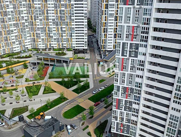 Продаж 3-к квартири вул. Микільсько-Слобідська 13