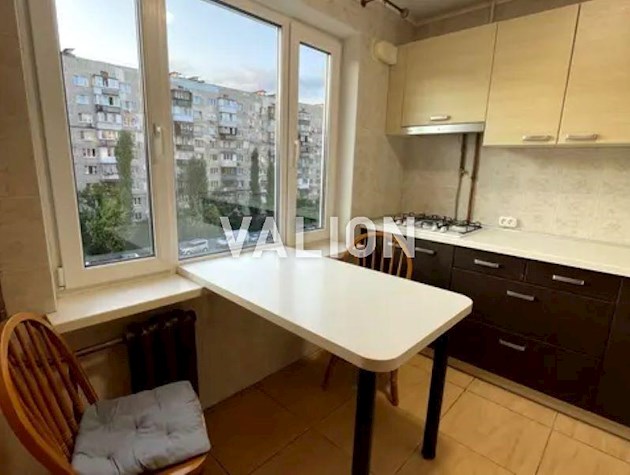 Продаж 3-к квартири вул. Шолом-Алейхема 6