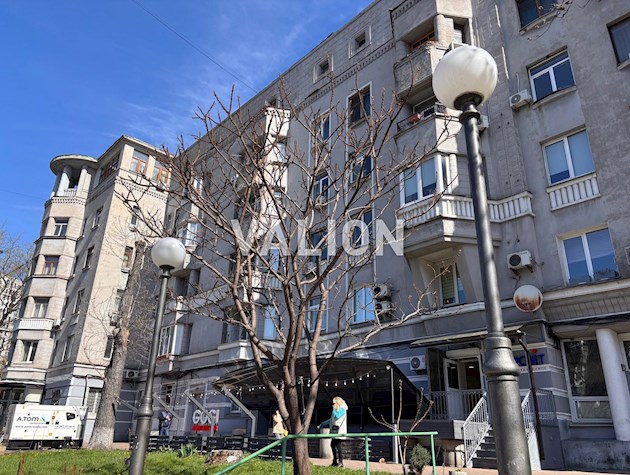 Продам 3-комнатную квартиру в центре. ст.м. Арсенальная, ул. Мазепы Ивана 3.