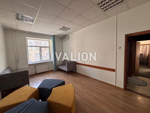 Продам 3-комнатную квартиру в центре. ст.м. Арсенальная, ул. Мазепы Ивана 3.