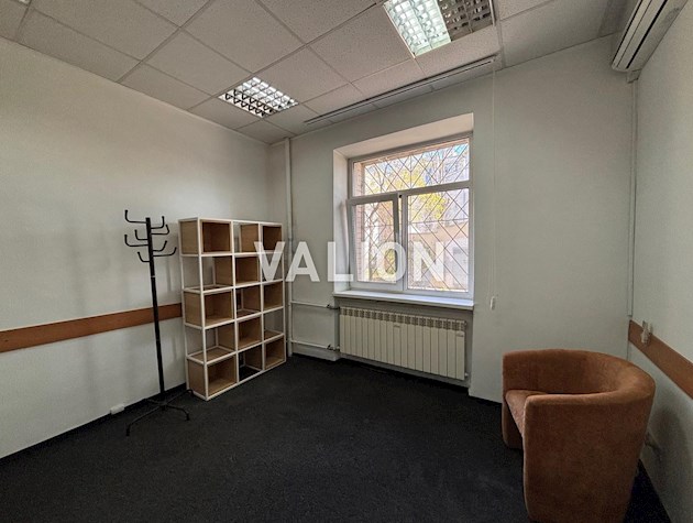 Продам 3-комнатную квартиру в центре. ст.м. Арсенальная, ул. Мазепы Ивана 3.