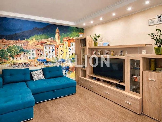 Продажа 3-к квартиры ул. Елены Пчелки 2б