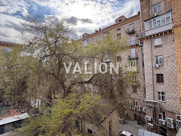 Продам 3-к квартиру в Центре.Крещатик, ул. Архитектора Городецкого 4