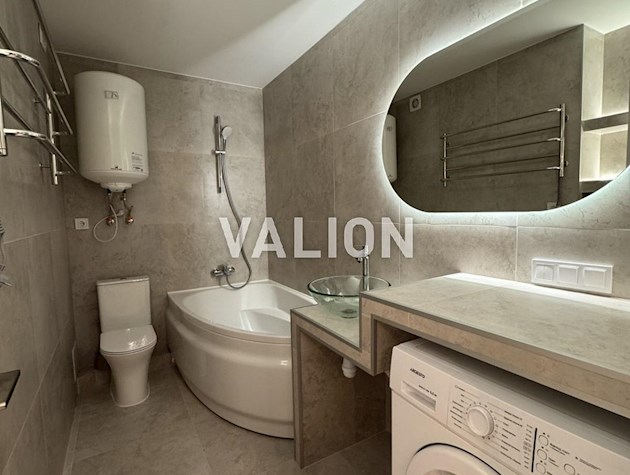 Продаж двокімнатної квартири, Святошинський район, вул. Мудрака Олега (Наумова)1б ЖК4U