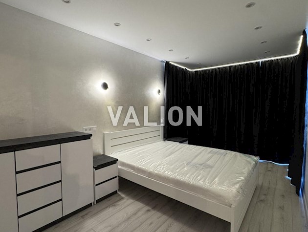 Продаж двокімнатної квартири, Святошинський район, вул. Мудрака Олега (Наумова)1б ЖК4U