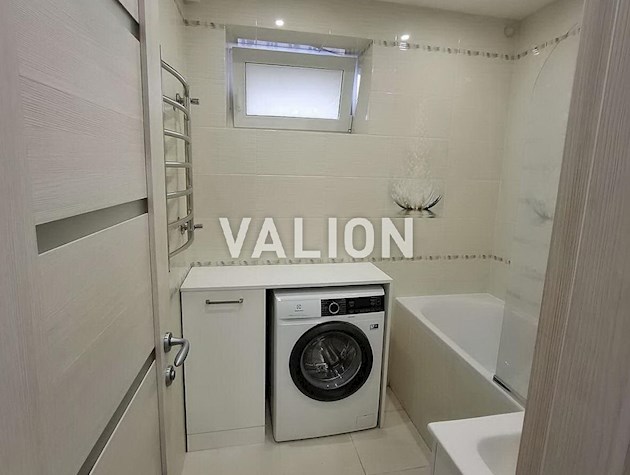 Продаж з ремонтом 3к квартири 84 кв. м на вул. Митрополита Андрія Шептицького, 3Б