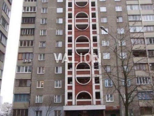 Продаж 2-к квартири вул. Степана Олійника 13