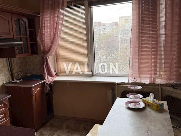 Продаж 2-к квартири вул. Машинобудівна 18