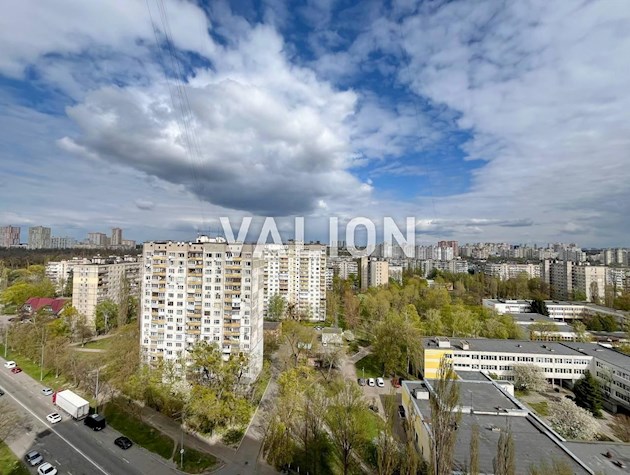 Без комиссии. Продажа однокомнатной квартиры по ул. Мудрака Олега (Наумова генерала), 66, метро Академгородок