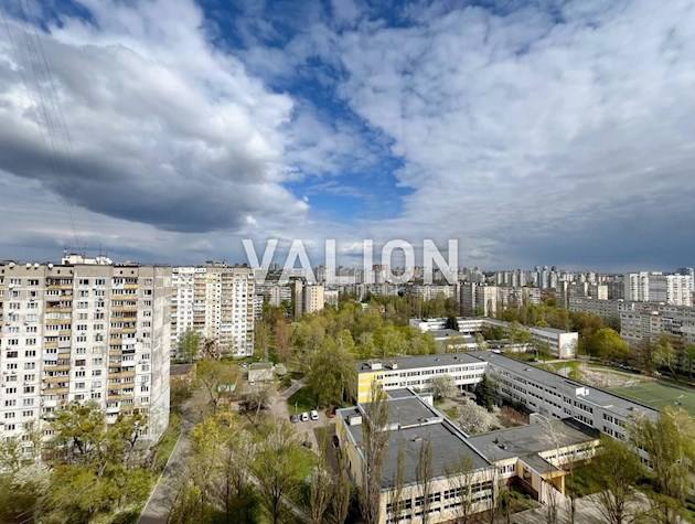 Без комиссии. Продажа однокомнатной квартиры по ул. Мудрака Олега (Наумова генерала), 66, метро Академгородок