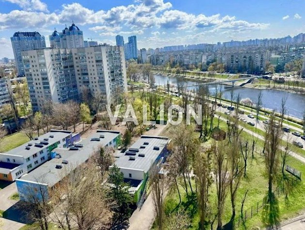 Продам 2 комнатную квартиру Русановка, Флоренции 9 Левобережная