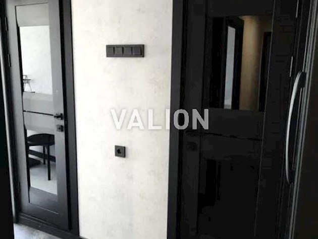 Продажа 2к.кв. с евроремонтом метро Минская 2 мин. Оболонский просп.