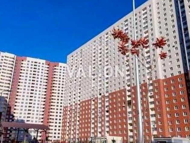 Продаж 3-к квартири Балтійський провулок 3