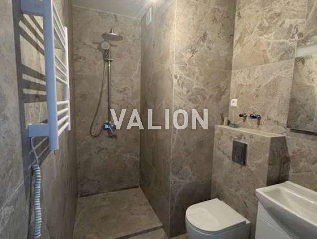 Продаж 3-к квартири Балтійський провулок 3