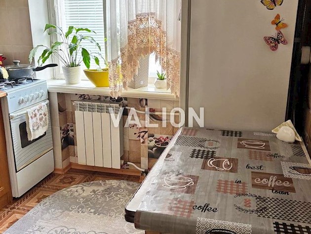 Продается двухкомнатная квартира, улица Добрый путь, 5, метро Голосеевская