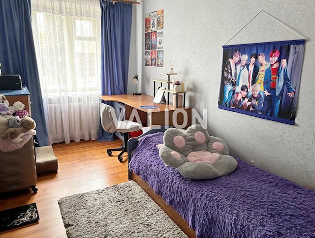 Продается двухкомнатная квартира, улица Добрый путь, 5, метро Голосеевская