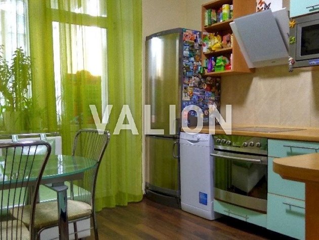 Продаж 2-к квартири Харківське шосе 152