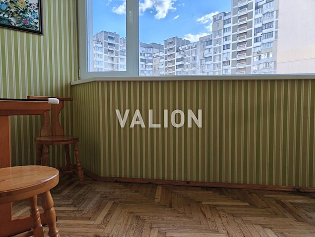 Продається 3-кімнатна квартира 77 м² по вулиці Анни Ахматової 6, Позняки