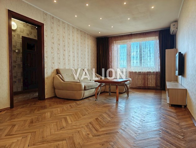 Продається 3-кімнатна квартира 77 м² по вулиці Анни Ахматової 6, Позняки