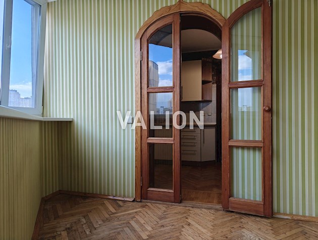 Продається 3-кімнатна квартира 77 м² по вулиці Анни Ахматової 6, Позняки