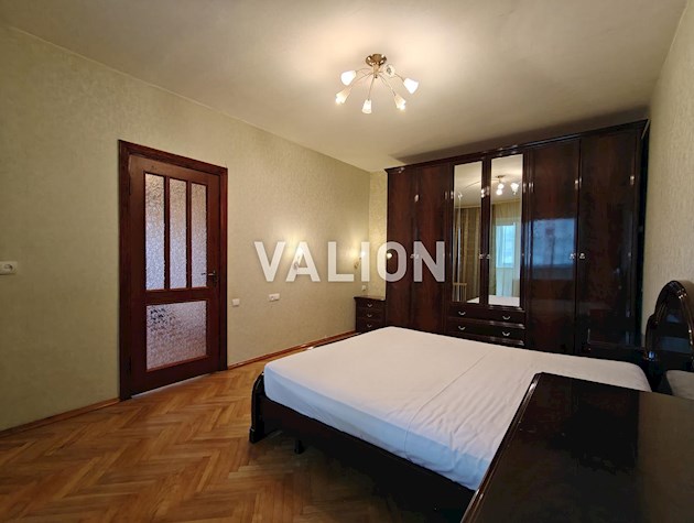 Продається 3-кімнатна квартира 77 м² по вулиці Анни Ахматової 6, Позняки