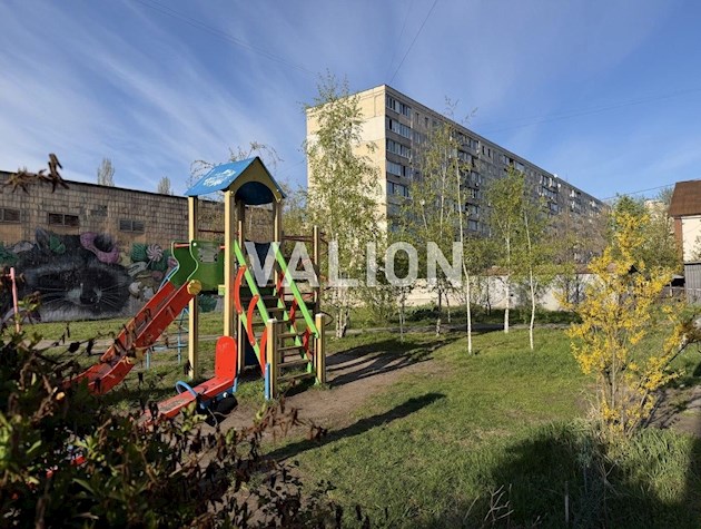 Продам 2 комн. без % Иорданская 16. Метро Оболонь.