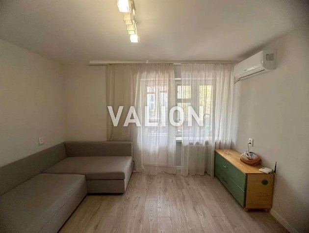Продаж 1-к квартири вул. Тампере 8а